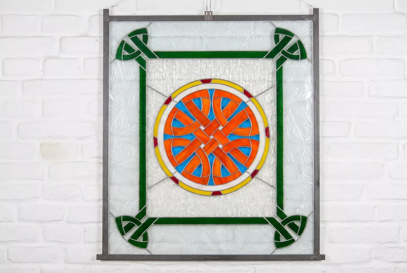 Rosetón geométrico naranja