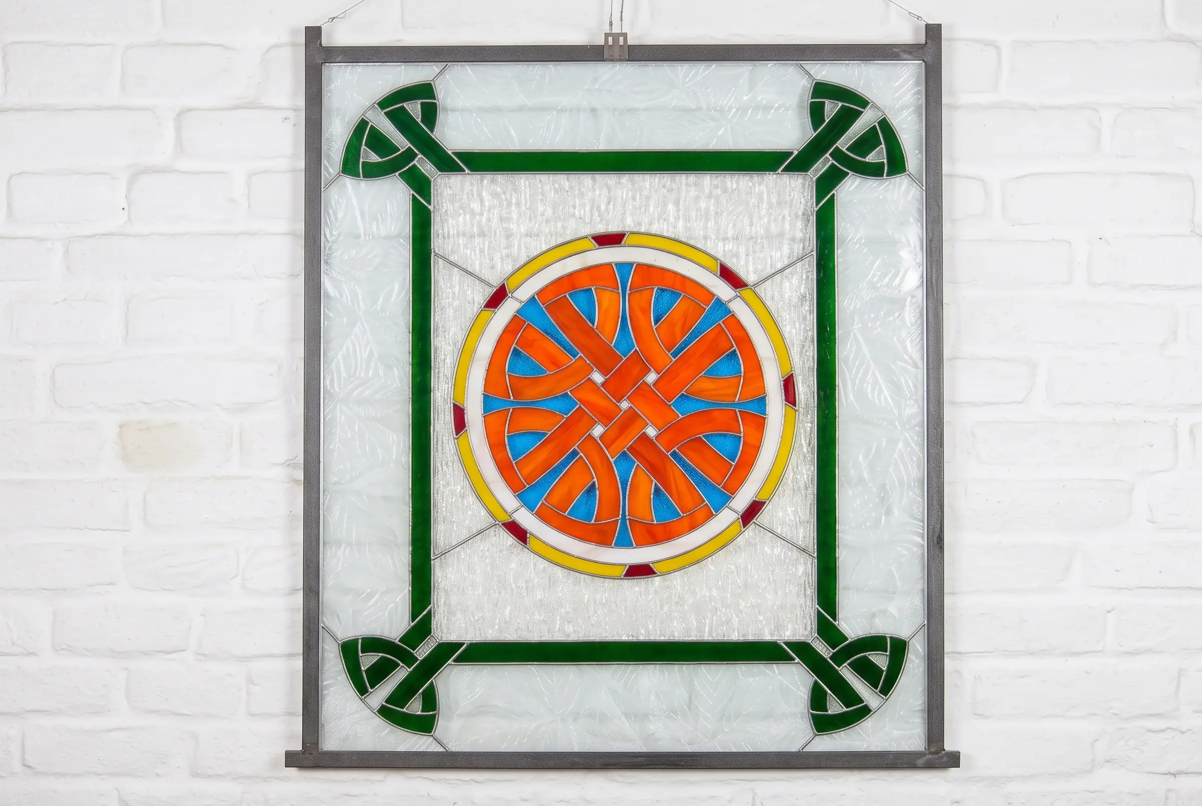 Rosetón geométrico naranja